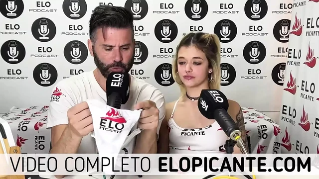 MILE GOMEZ SHOW HER ASS IN THE SPICY ROOM