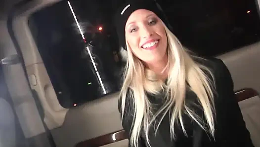 Блондинку Жестко Трахнули В Автобусе Fick