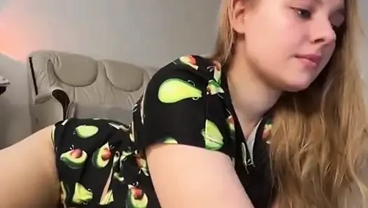 Spread magnificent pussy with jucielussie