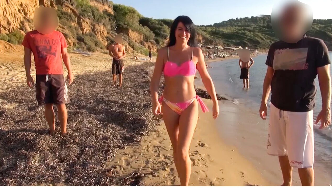 Scopata spontanea gratuita sulla spiaggia! tutti possono scopare! libera scelta dei buchi!
