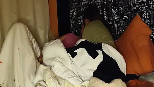 Kami mengambil keuntungan dari sendirian dan kami suka merekam diri kami berhubungan seks.