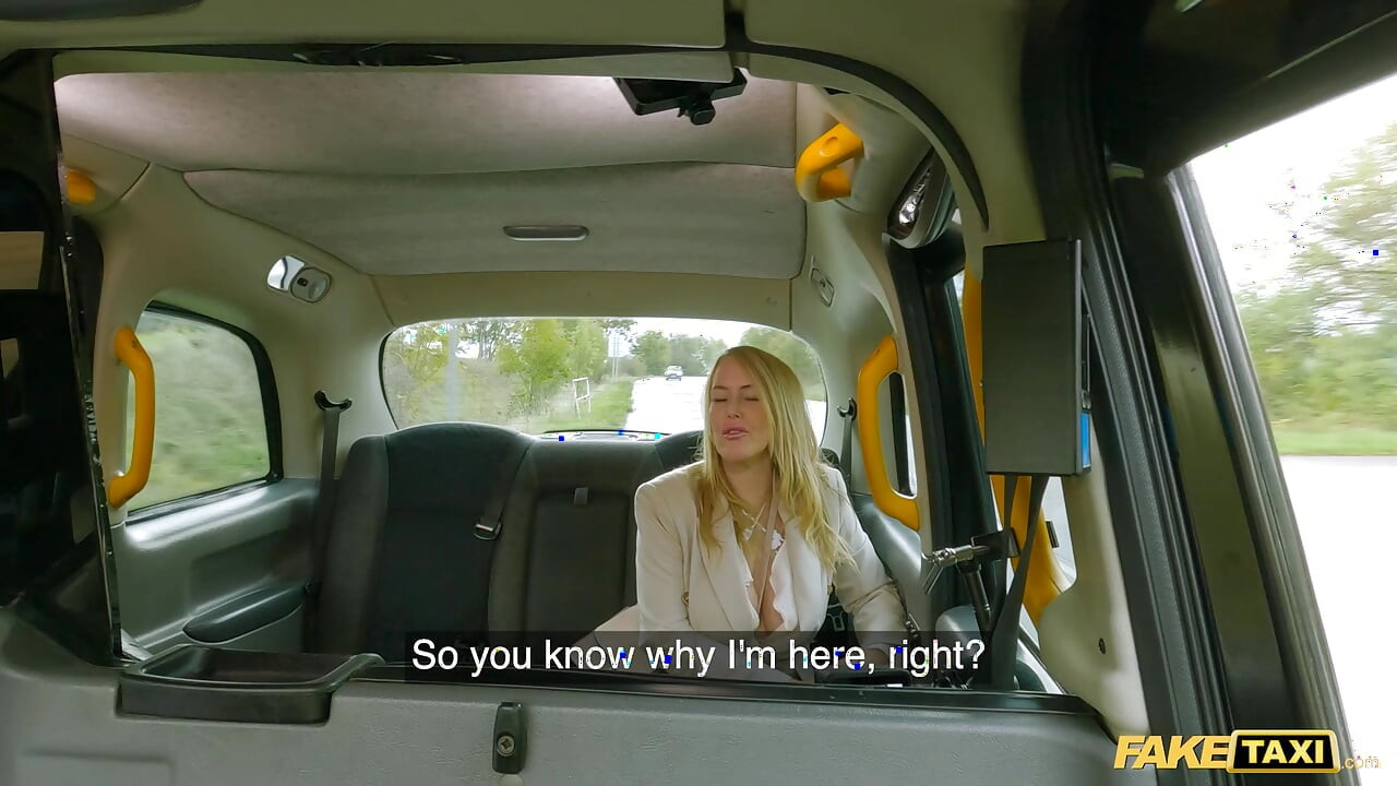 大きな胸のボスレディが私のチンコを欲しがってる - 偽タクシー