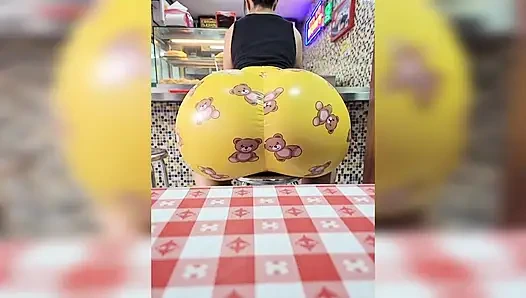 Big ass eating hamburger