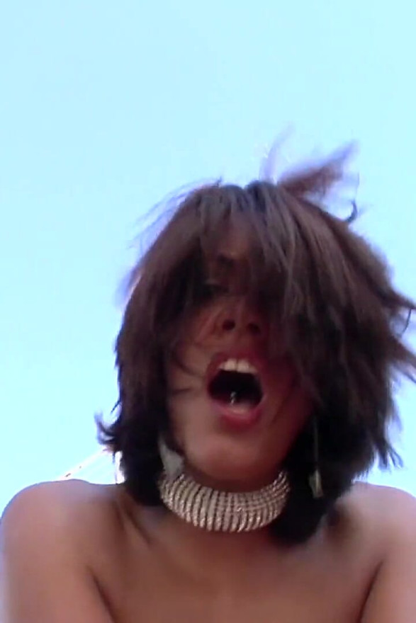 Glorious teen gets her pussy devastated outdoors