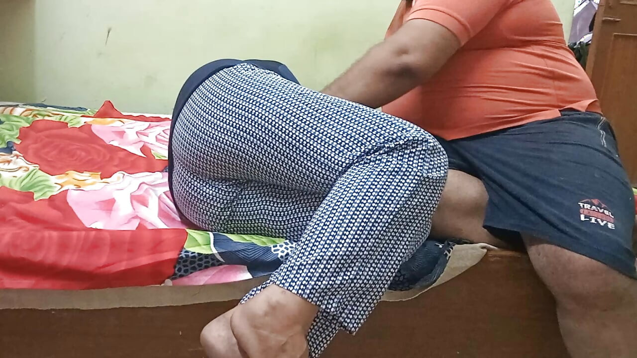 Hot Bengali aunty doggystyle fucking by doctor, when she went to clinic