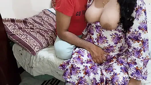 Istri dan suami India sepenuhnya romantis dan seks