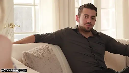 Симпатичная жена Nikole получает кримпай от незнакомца