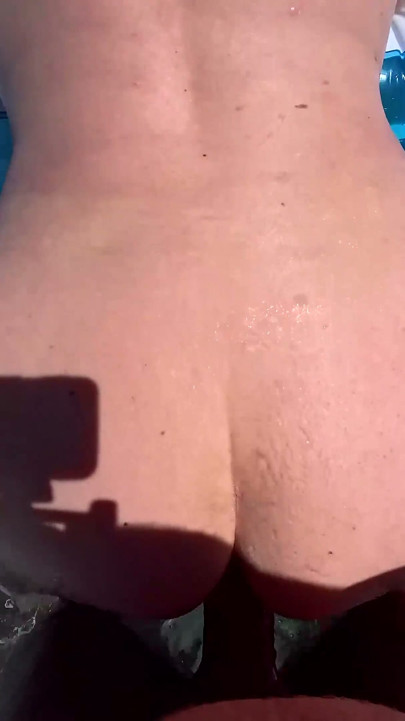 Pool Interracial Blowjob and Fucking Orgy, Ffffm