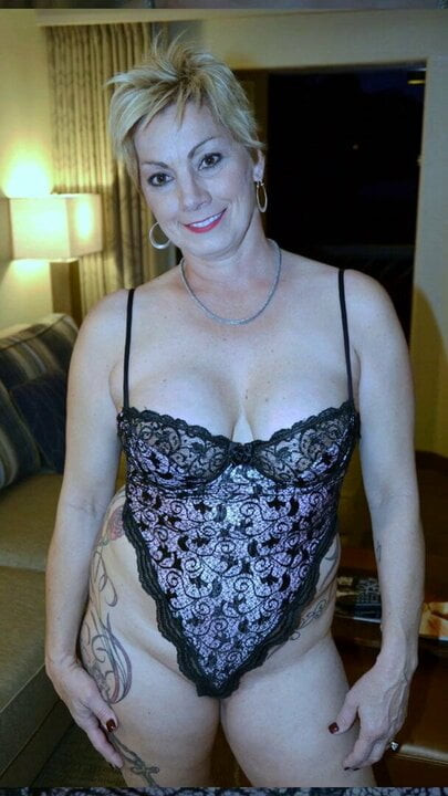HOT MILF #1