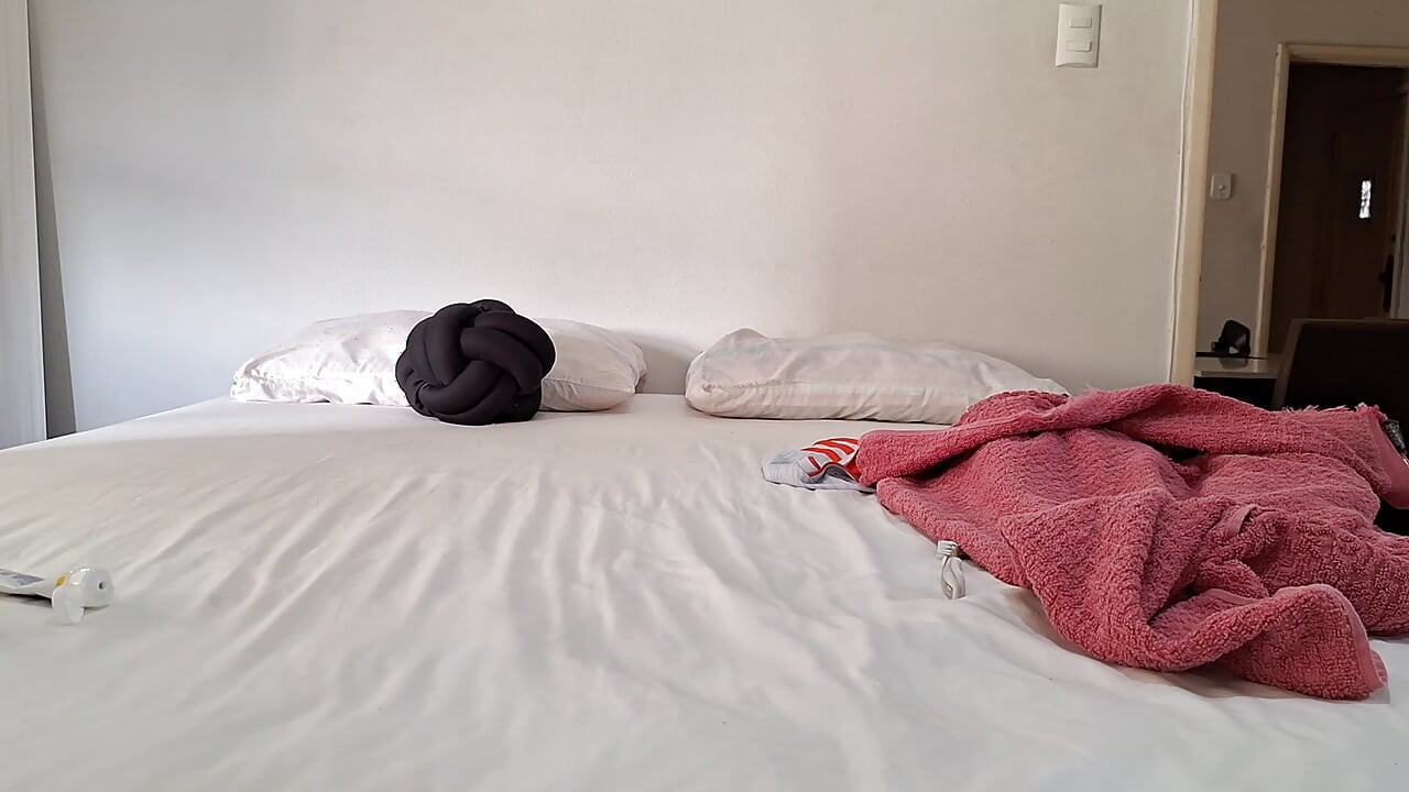 मेरे साथ खेलना