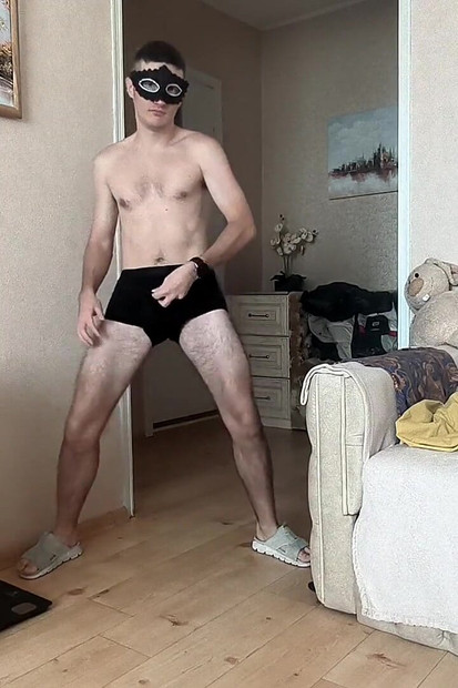 跳舞和摇晃臀部