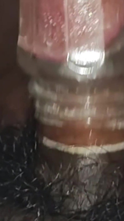 Epski trenutak iz "Straight Desi Boy Find Peace In Water Bottel Hole 🫙 Fucked Hard"