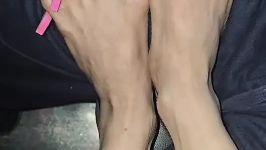 Melove Long Toes are Getting a Pedicure from Daddy