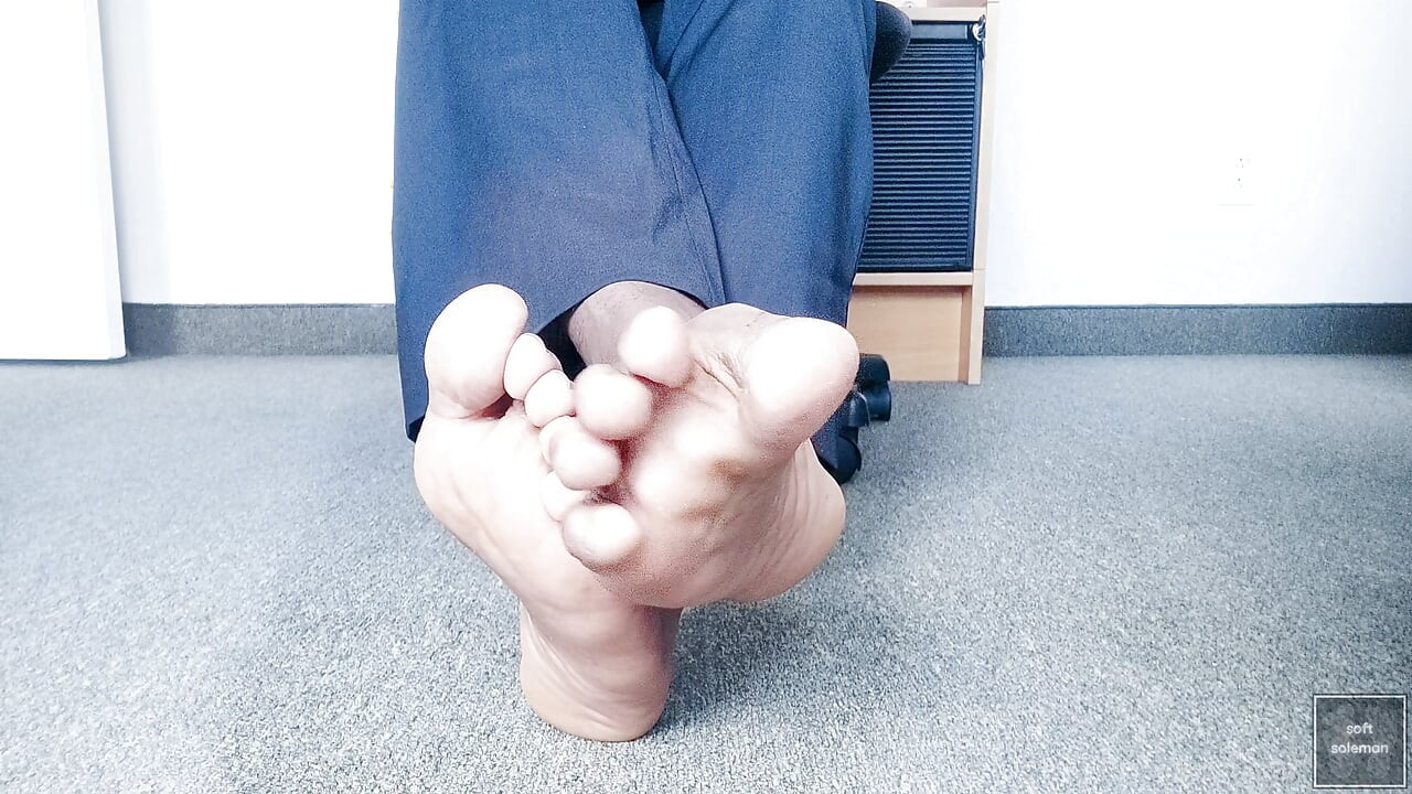 I remove my odorous shoes (2) (2026)