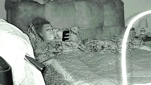 Istri ketahuan mengobrol sambil masturbasi