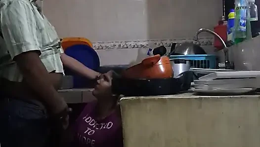 Ngentot dan nyepong kontol karyawan di dapur