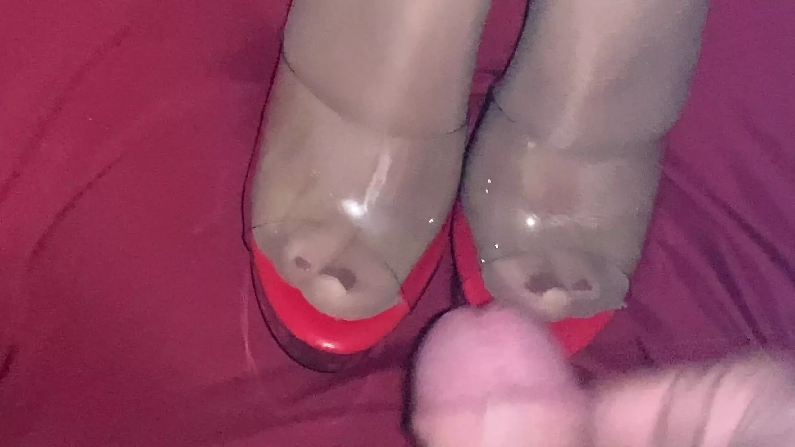 Da li voliљ da mi svrљavaљ na stopala? Igraj se sa mnom na Stripchatu... pretraga uskim helankama