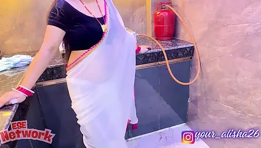 Bhabhi Ne Bulaya Sabzi Waale Ko Gharpe aur phir Ghapa-gap-ghapa-gap...
