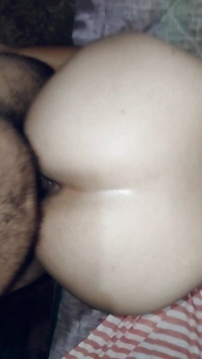 安東尼...週末與火辣的大屁股年輕女子做愛...