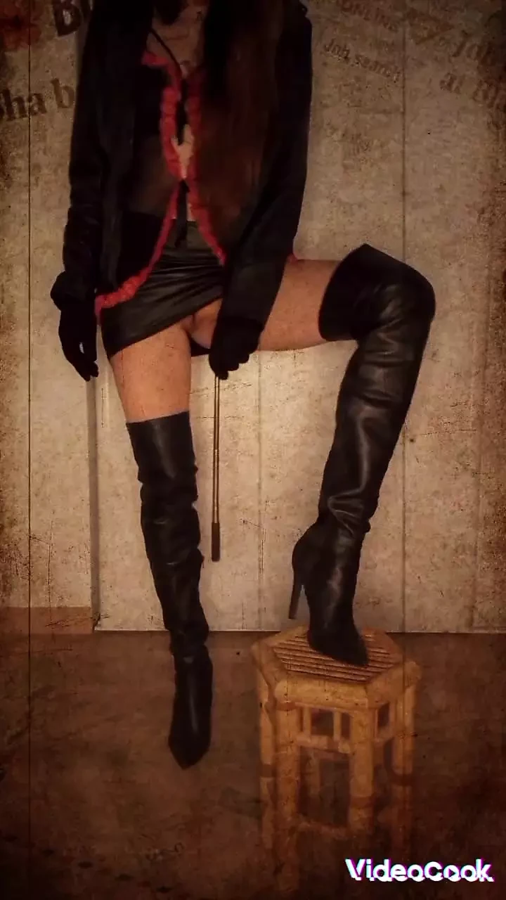 nothing more existing than a little sexy dance