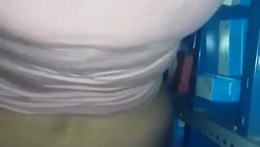 Tıp dükkanında ilaçlar arasında sikişiyoruz