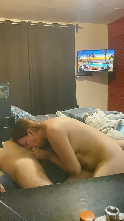 Seksowna Latynoska wskakująca na kutasa i robiąca głęboki lod w gardle