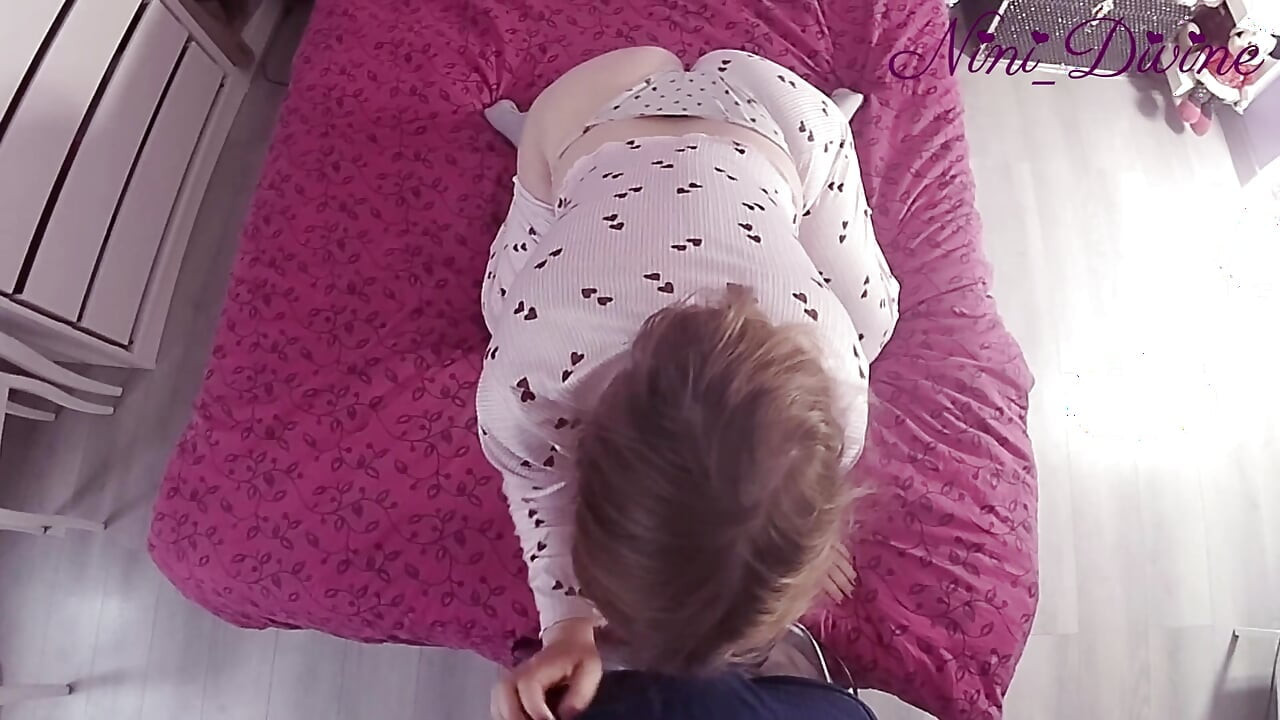My Stepsister lets me ejaculate on her big tight pussy.