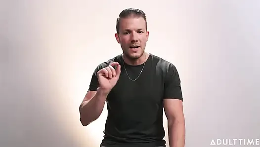 Codey steele hat den Mormonismus für Porno und Vergnügen abgerutscht! | Pornostar-Interview | Erwachsenenzeit