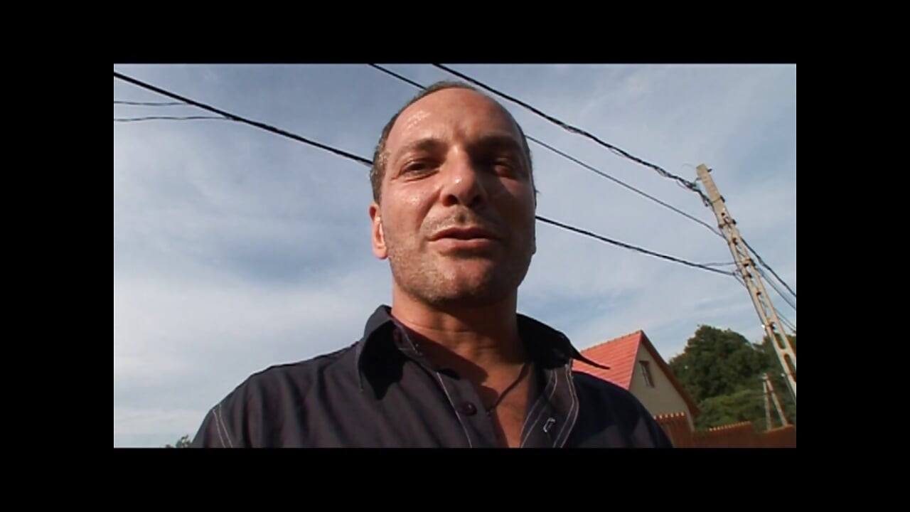 Bonita jovem peituda loira fodida e gozada na buceta raspada por grande pau amador