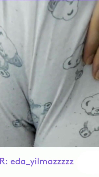 CAMELTOE- SWOLLEN PUSSY- MASTURBATE WITH PAJAMAS | Clip 1