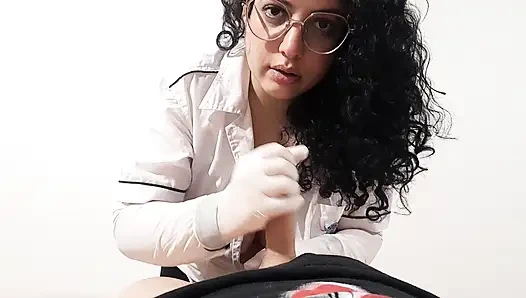 Fahişe doktor bana mutlu sonla bir sınav veriyor