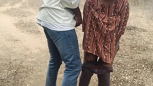 Married housewife enjoying outdoor fuck