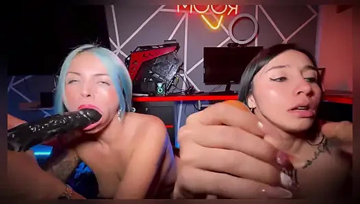 Оргия с точки зрения с дилдо BBC и двумя возбужденными лесбиянками — Sweetkimmi