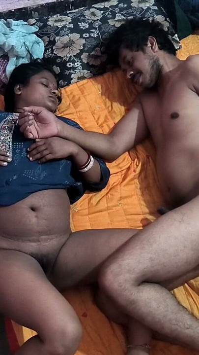 Indian Desi Bhabhi Fucked Hard by Her Husband(Bengali Audio)deshi bangali boudi chuda chudi video | Clip 1