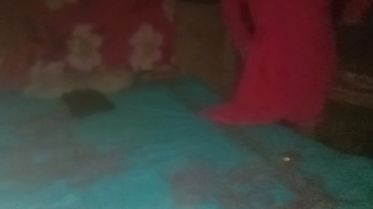 Fuck mey riyal stip bhabhi ko raat me oske bistar par khob pela wairal sarita village family sex outdoors