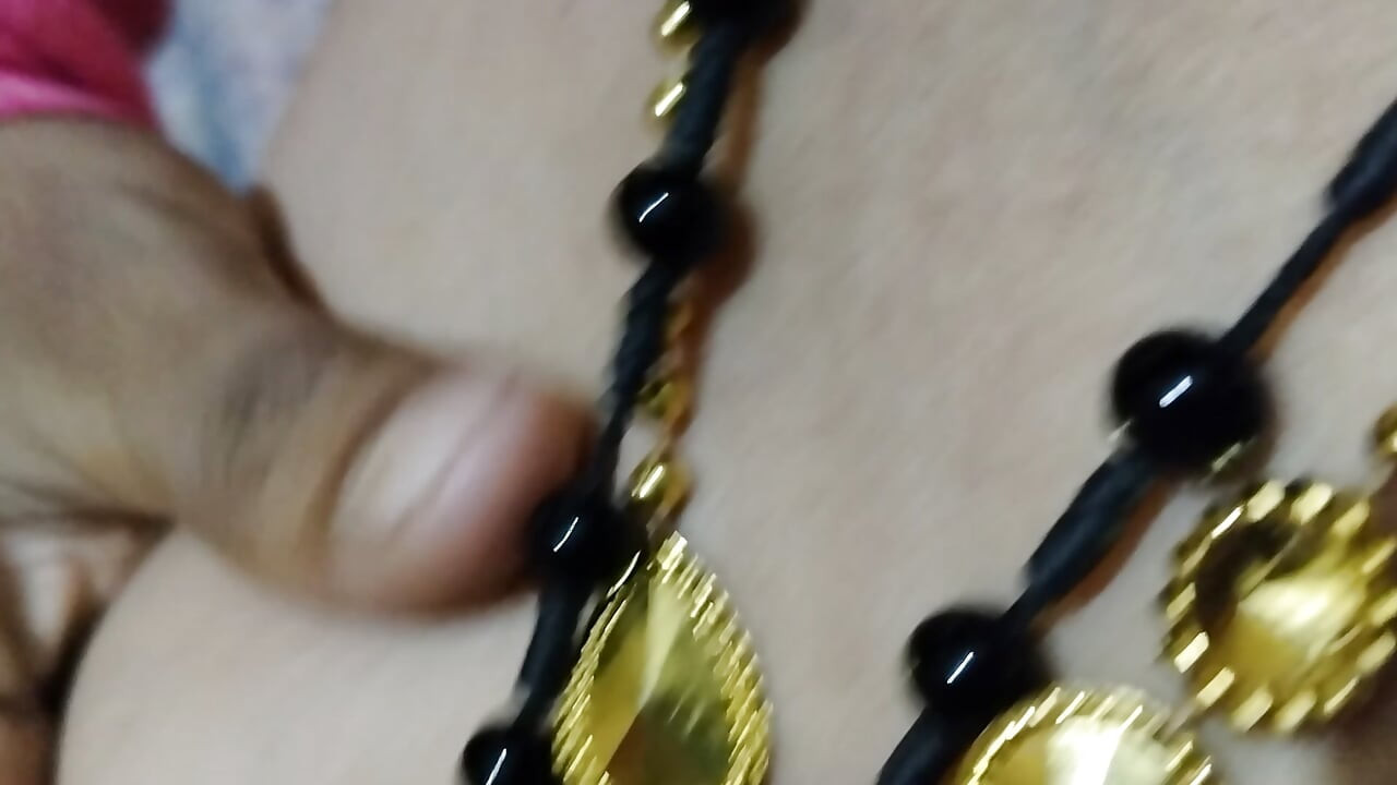 Indische Deshi Bhabhi Ki Heet neuken op zijn hondjes May