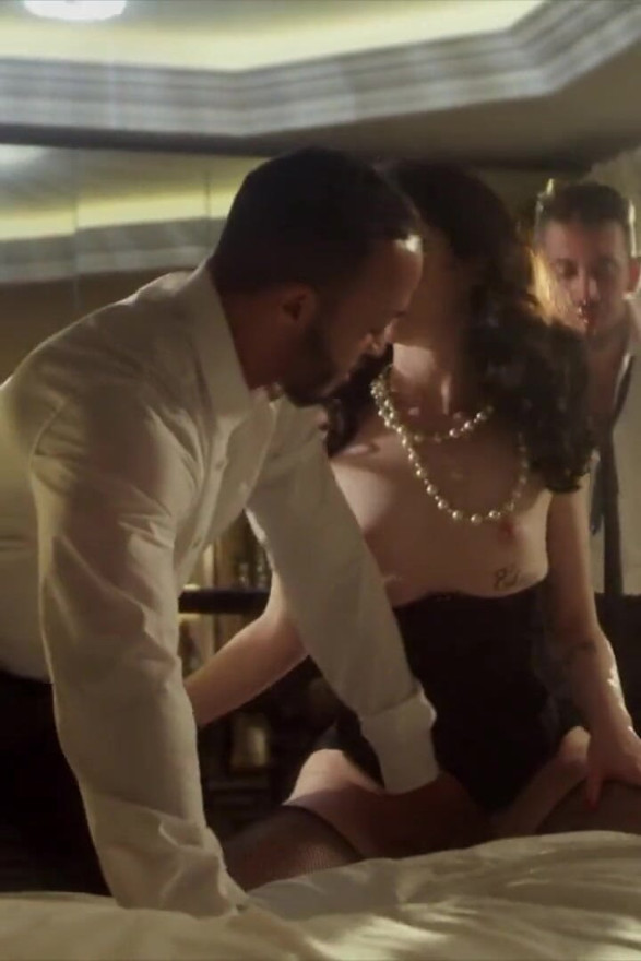 Deeper - Evelyn’s intense threesome with jealous partner