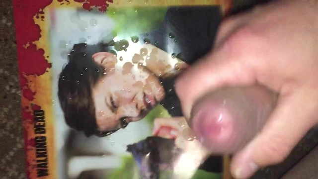 Giving one of my favorite stars a cum bath