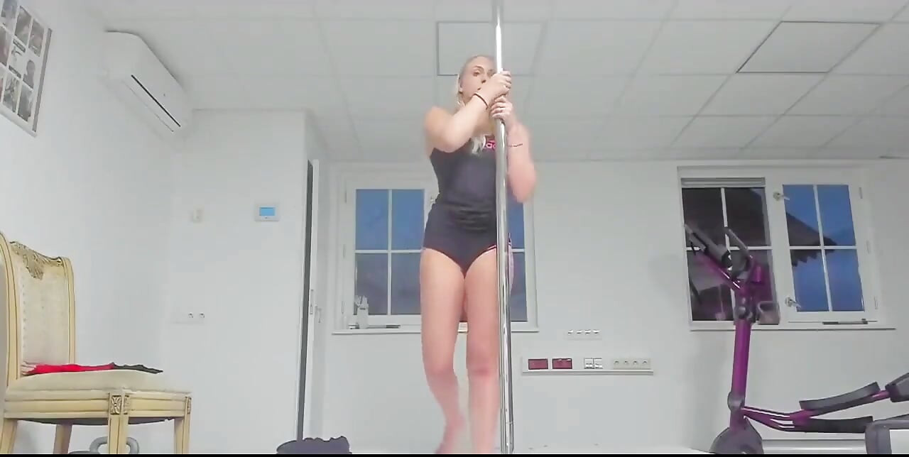 Practicarea poledancingului