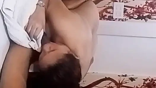 Aku pengen jilat memeknya dan nyepong kontolku