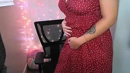 Cewek alien membuatku hamil