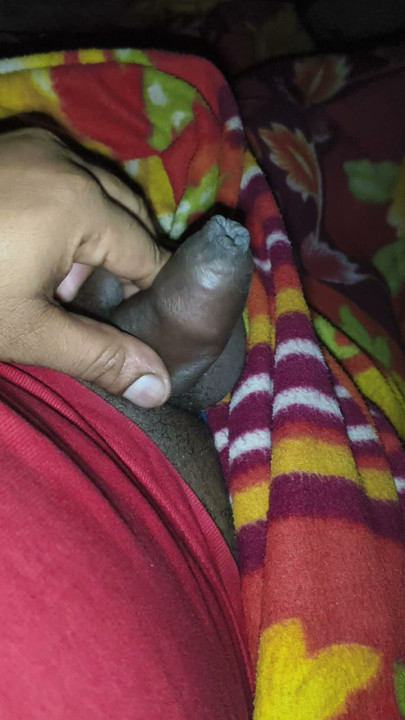 Bhabhi kai yaad mai muth mar rha hu