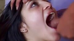 Une salope adolescente brune se fait baiser