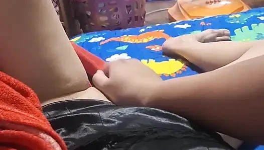 He fingered his wife until she reached orgasm