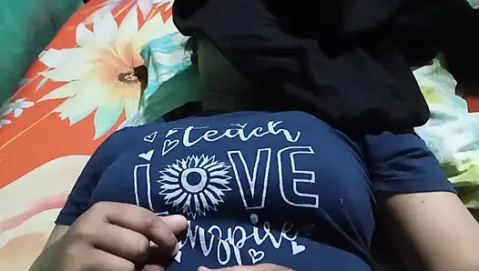 bangladeshi beautiful girlfriend fucking in the house