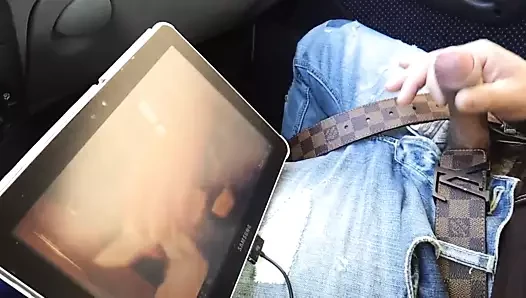 Luca si sega sul video della Bionda Napoletana