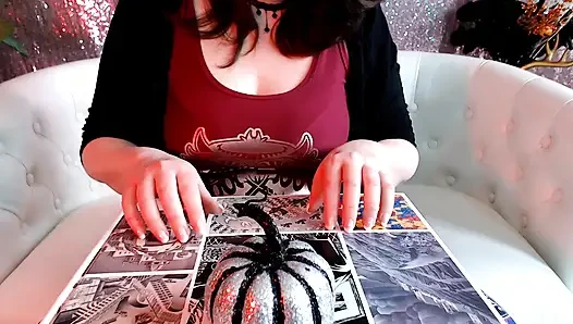 Çivi çakan asmr