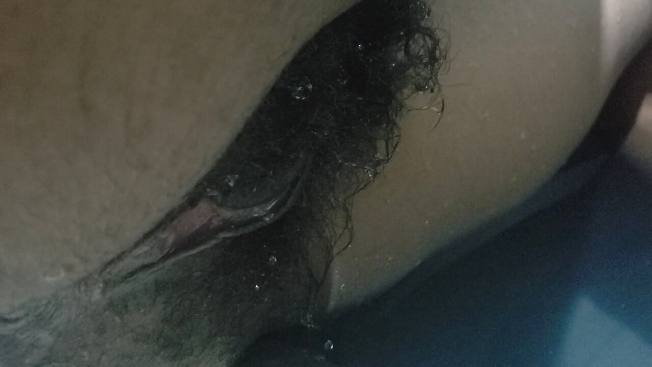 Hot Wife Big Pussy Standing Up On Water, Homemade Sex & Hairy Pussy Close up Carrying