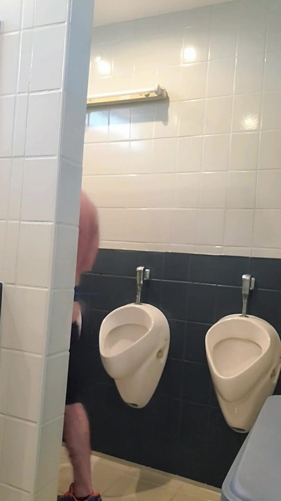 Meet Hairy stepdaddy at the Truckstop