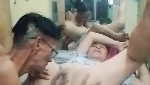 An einem anderen tag im paradies liebt sie meinen schwanz und meine zunge so sehr